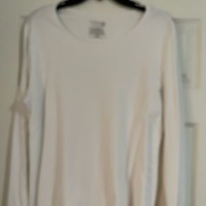 Long sleeve white t shirt only worn a few times.